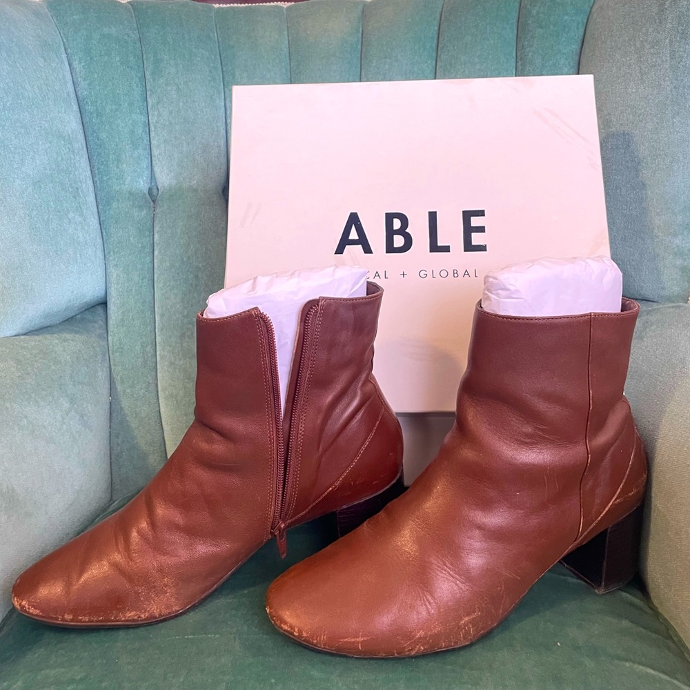 Beautiful Brown Leather Ankle Boots